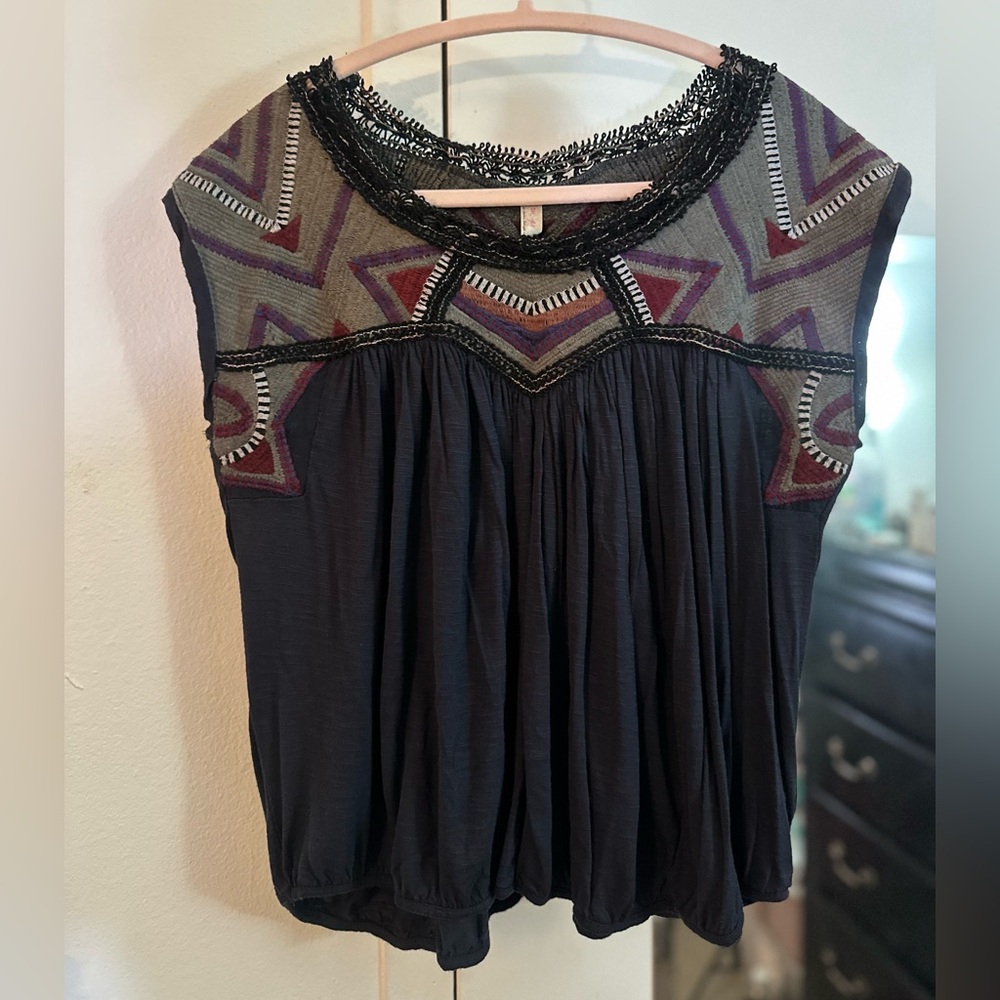 Free People Women’s Blouse Embroidered Cropped Boho Sleeveless Navy Blue Medium